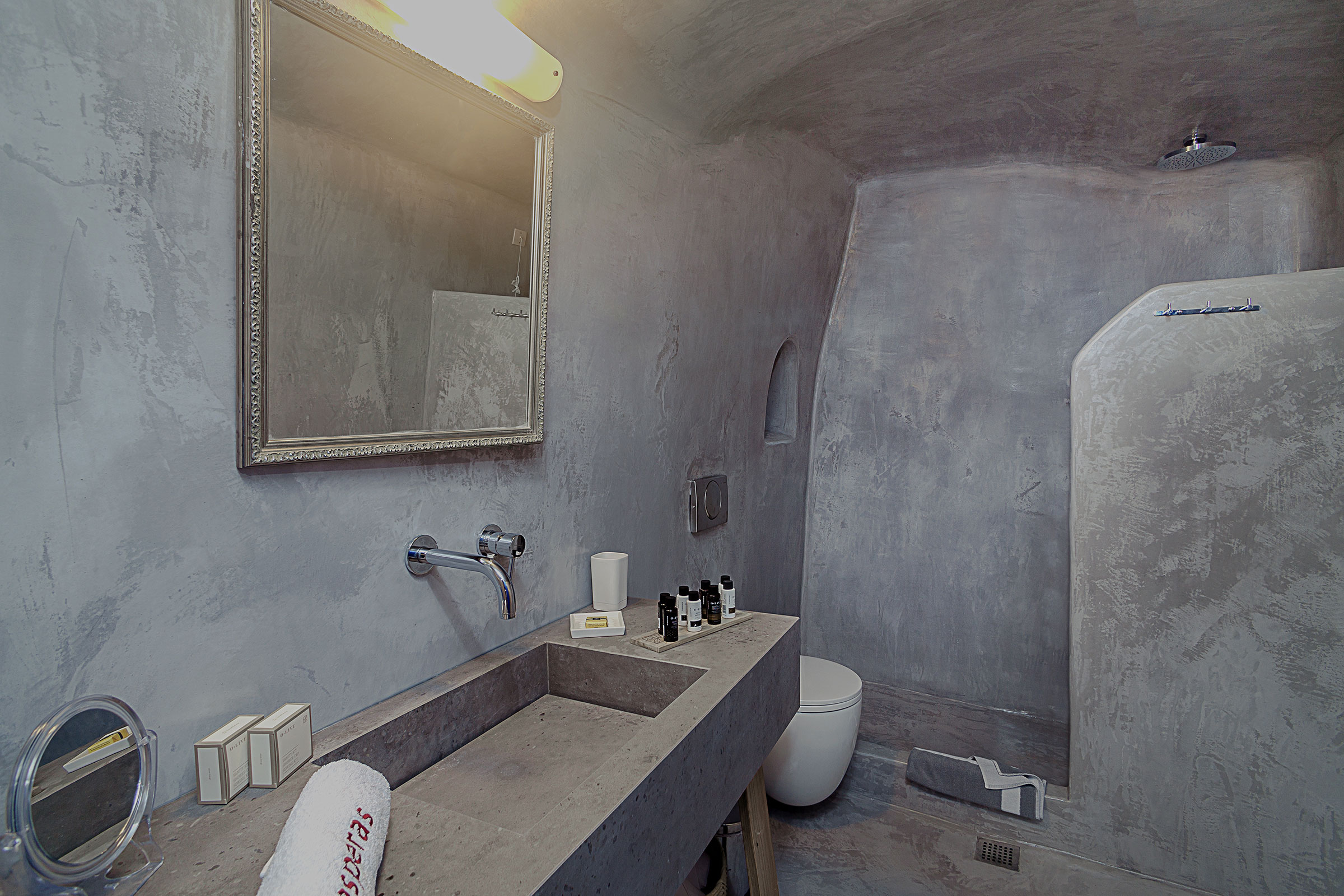 Esperas Santorini Hotel